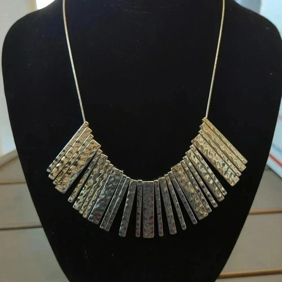 BANANA Republic silver spiked necklace - Picture 2 of 8